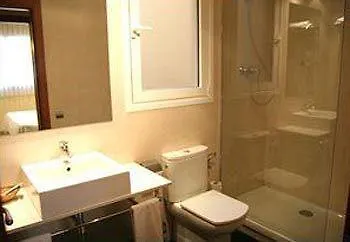 Apartaments Arago565 Barcelona 2*,