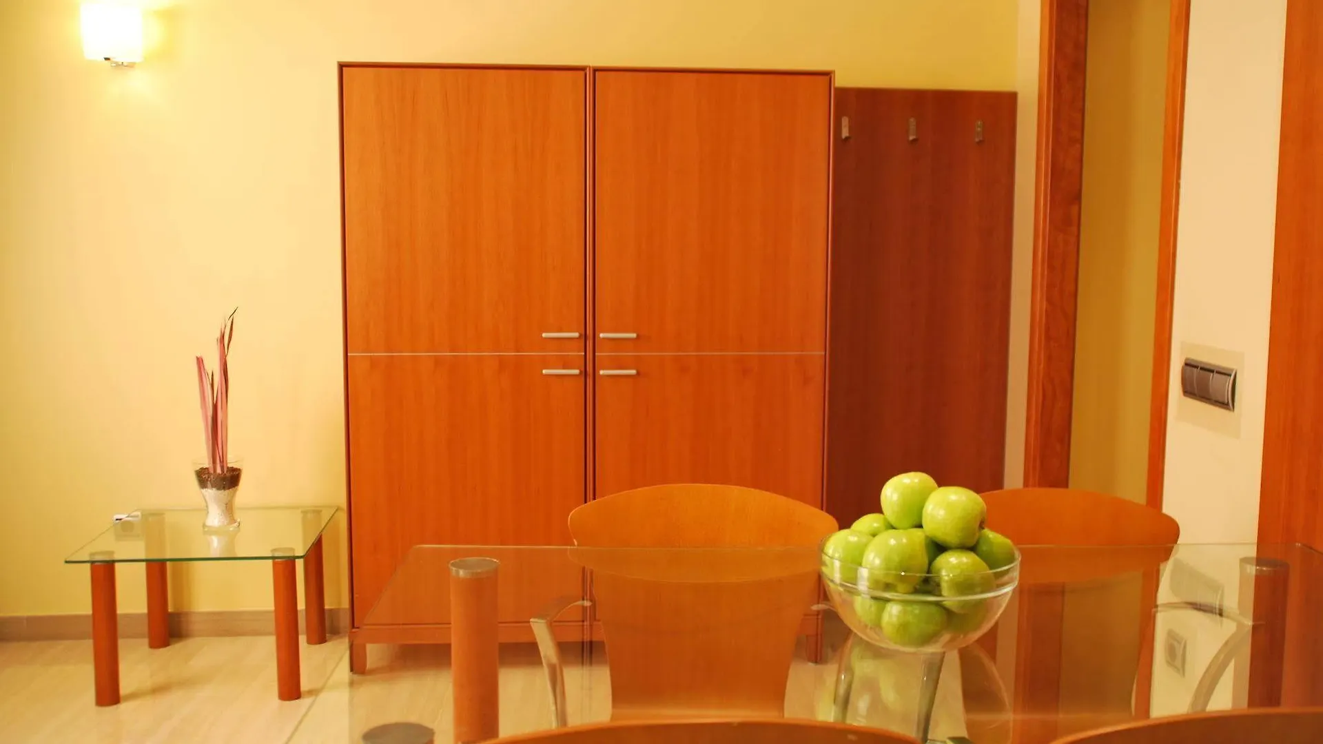 Apartaments Arago565 Barcelona Aparthotel
