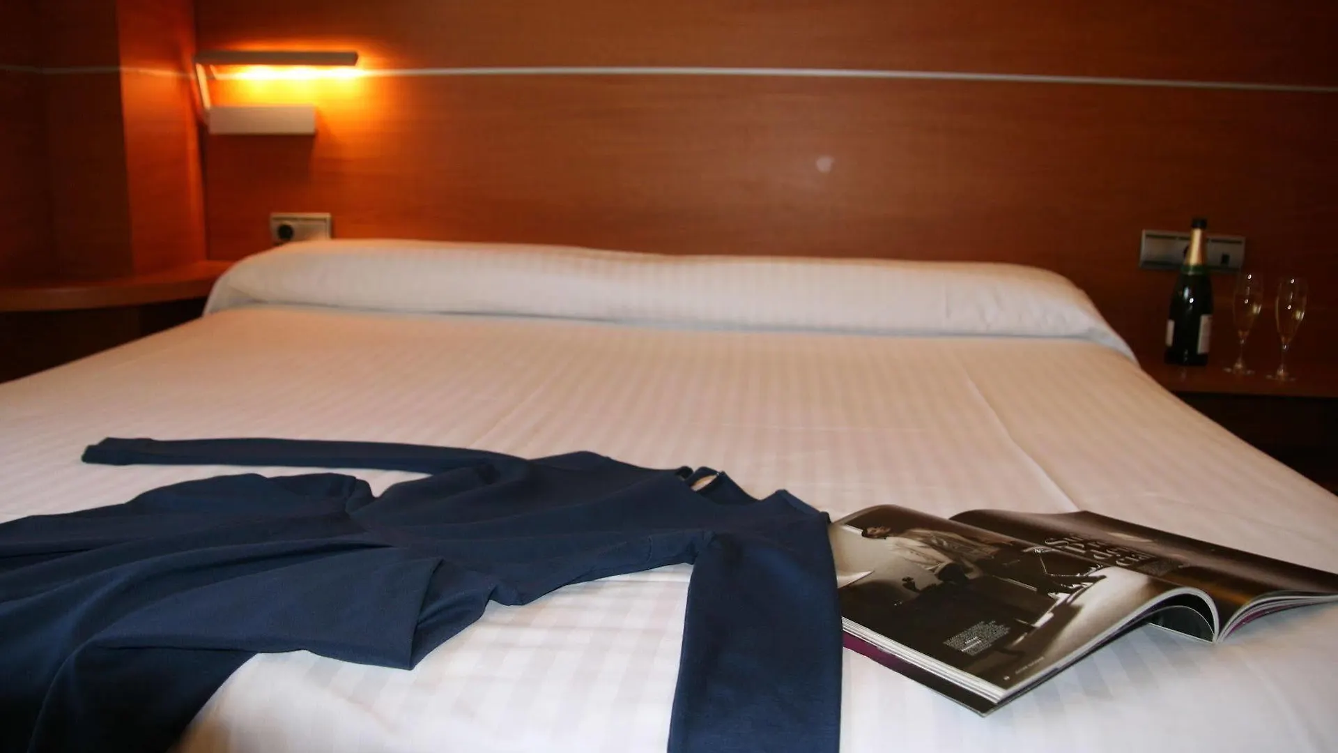 ** Aparthotel Apartaments Arago565 Barcelona Spain